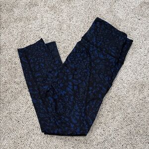 Lululemon Athletica Black and Blue FAST and FREE Patterned Leggings